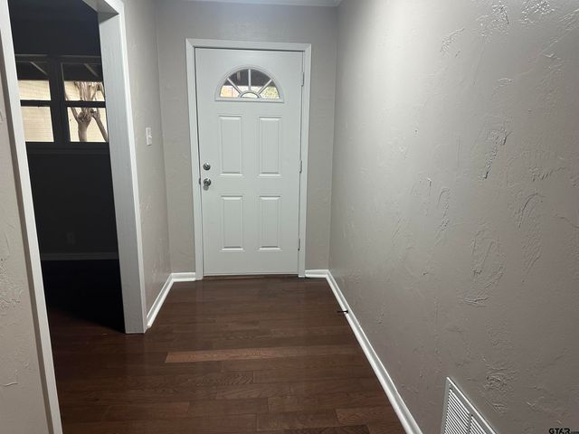 1507 Hillcrest, Jacksonville, TX 75766