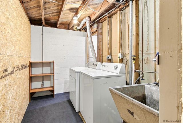 1911 E GARFIELD ST, Laramie, WY 82070