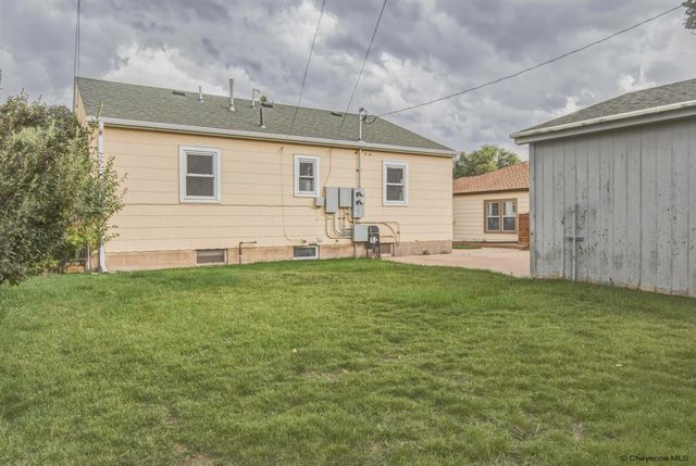1911 E GARFIELD ST, Laramie, WY 82070