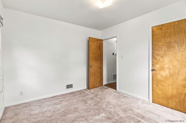 1911 E GARFIELD ST, Laramie, WY 82070