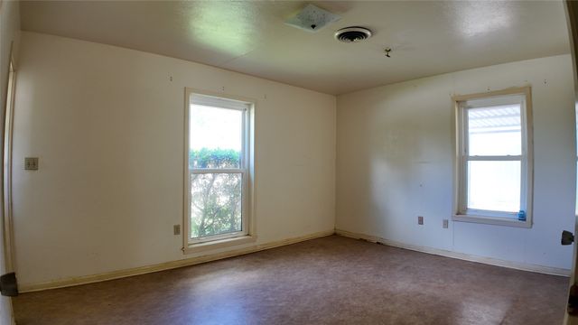 1807 W. Proctor Dr., Goldthwaite, TX 76844