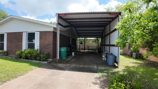 1807 W. Proctor Dr., Goldthwaite, TX 76844