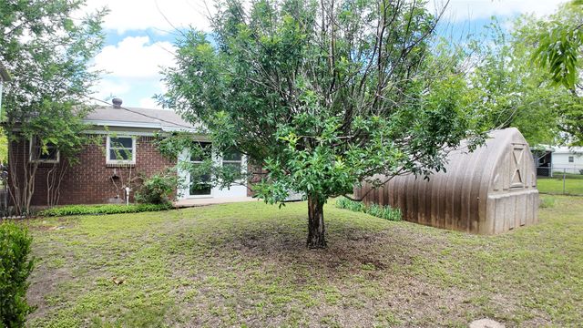 1807 W. Proctor Dr., Goldthwaite, TX 76844