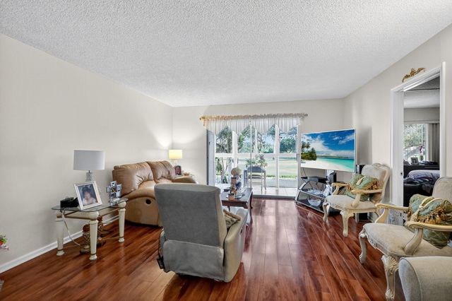 901 SW 128th Terrace 211a, Pembroke Pines, FL 33027