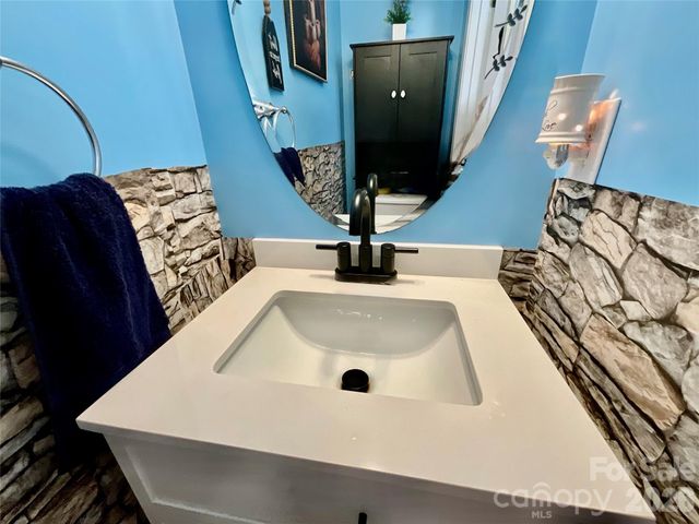 1965 Charlotte Highway 406, Mooresville, NC 28115