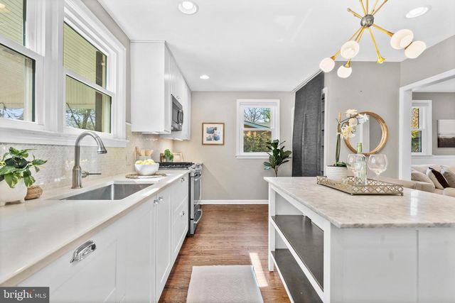 8720 STENTON AVE, Philadelphia, PA 19118