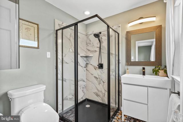 8720 STENTON AVE, Philadelphia, PA 19118