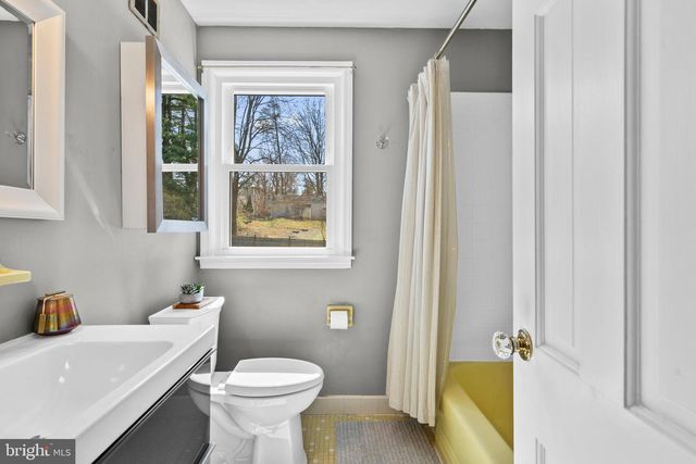 8720 STENTON AVE, Philadelphia, PA 19118