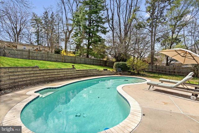 8720 STENTON AVE, Philadelphia, PA 19118