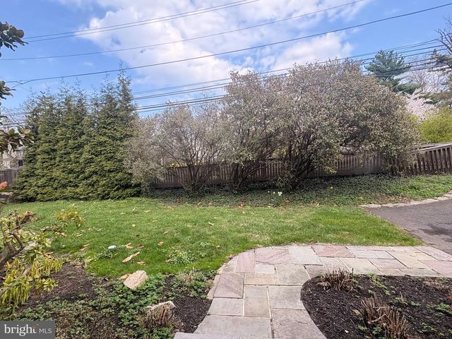 8720 STENTON AVE, Philadelphia, PA 19118