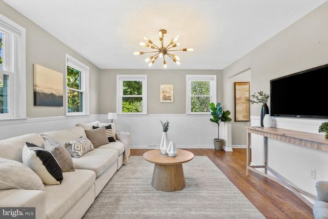 8720 STENTON AVE, Philadelphia, PA 19118