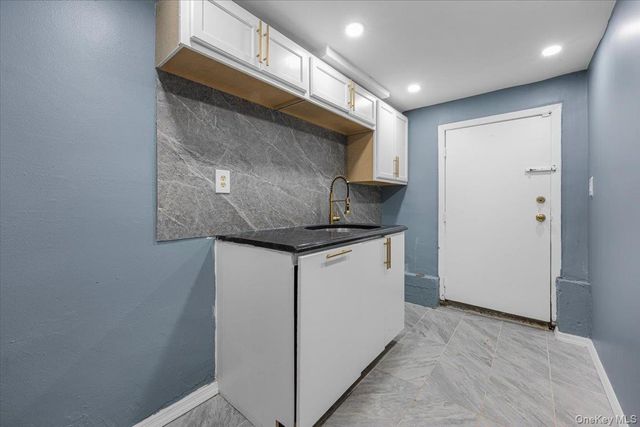 2891 Dewitt Place, Bronx, NY 10469
