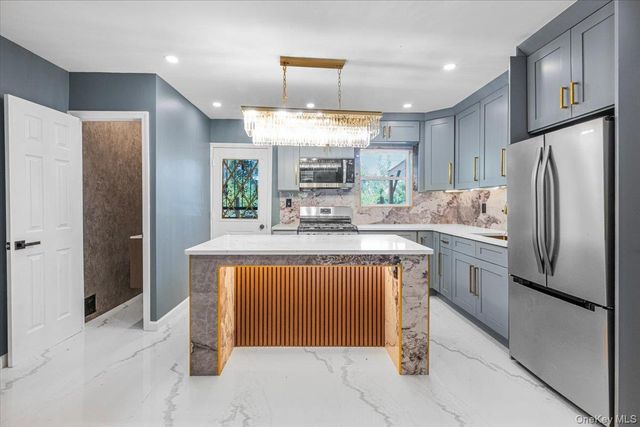 2891 Dewitt Place, Bronx, NY 10469