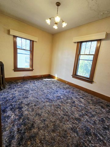 603 Arnold Avenue N, Thief River Falls, MN 56701