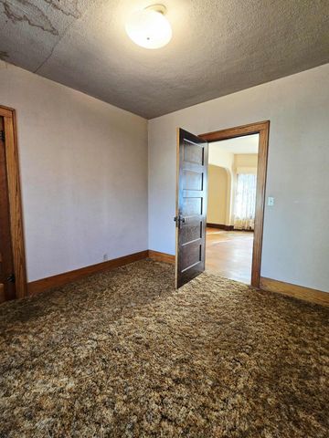 603 Arnold Avenue N, Thief River Falls, MN 56701