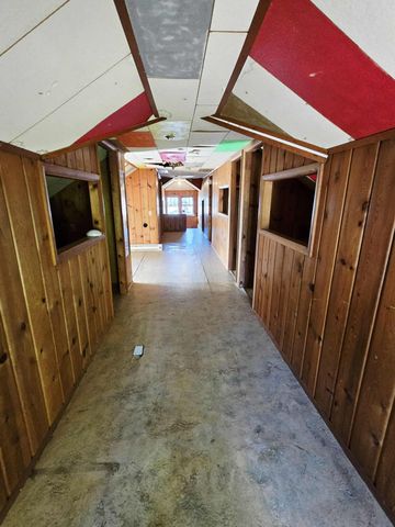 603 Arnold Avenue N, Thief River Falls, MN 56701