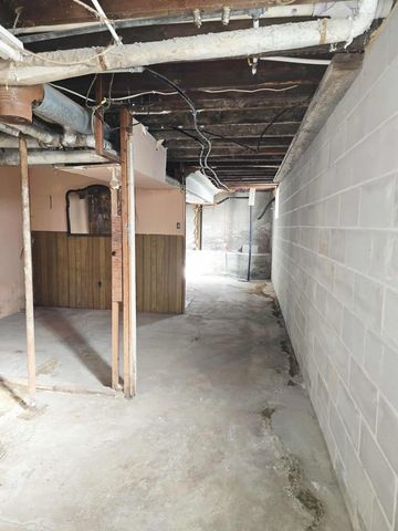 603 Arnold Avenue N, Thief River Falls, MN 56701