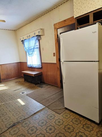 603 Arnold Avenue N, Thief River Falls, MN 56701