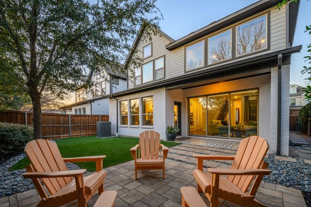 3412 Evening Petal Lane, Dallas, TX 75229