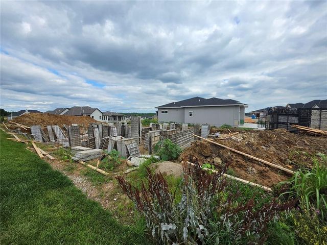 11223 S Gleason Road, Olathe, KS 66061