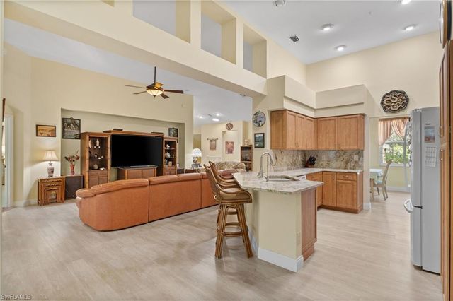 1665 Winding Oaks WAY 202, Naples, FL 34109