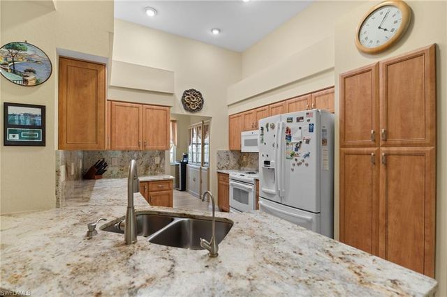 1665 Winding Oaks WAY 202, Naples, FL 34109