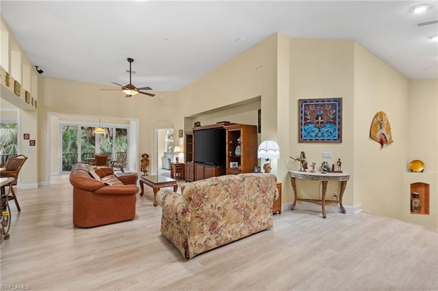 1665 Winding Oaks WAY 202, Naples, FL 34109
