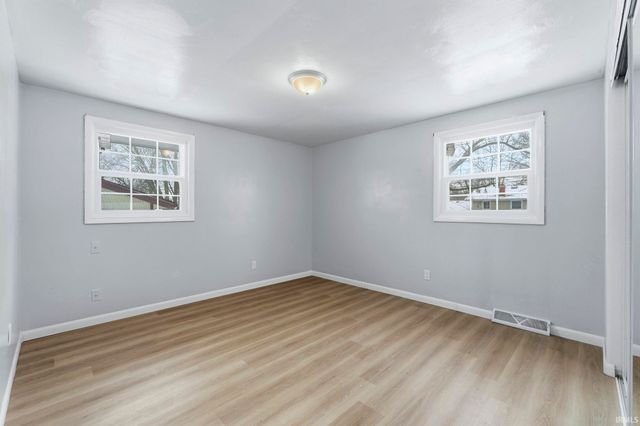 5006 Hessen Cassel Road, Fort Wayne, IN 46806