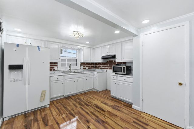 5006 Hessen Cassel Road, Fort Wayne, IN 46806