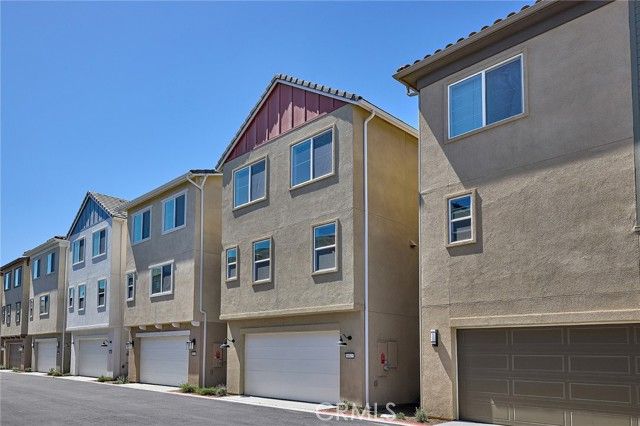 6045 Fairfax Drive, Eastvale, CA 92880