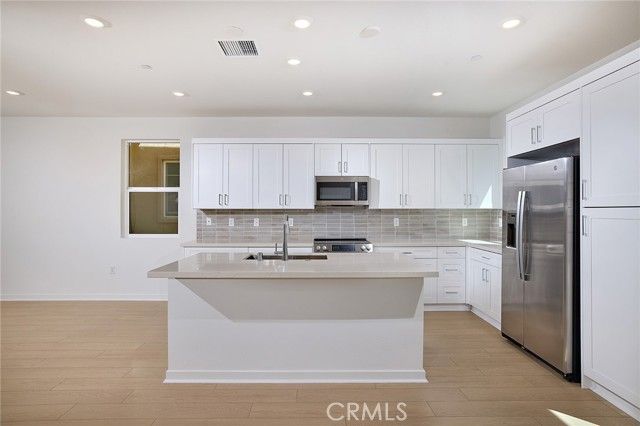 6045 Fairfax Drive, Eastvale, CA 92880