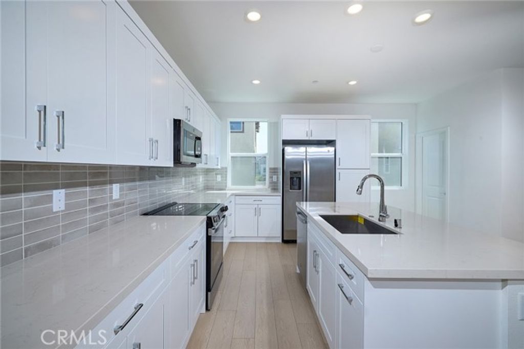 6045 Fairfax Drive, Eastvale, CA 92880