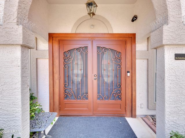 7615 W JULIE Drive, Glendale, AZ 85308