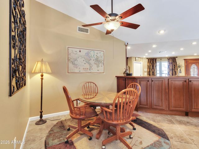 7615 W JULIE Drive, Glendale, AZ 85308