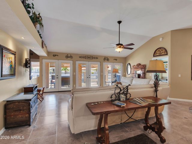 7615 W JULIE Drive, Glendale, AZ 85308