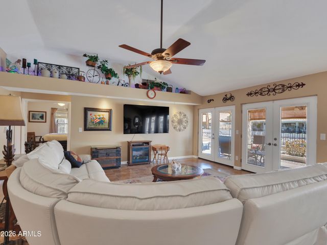7615 W JULIE Drive, Glendale, AZ 85308