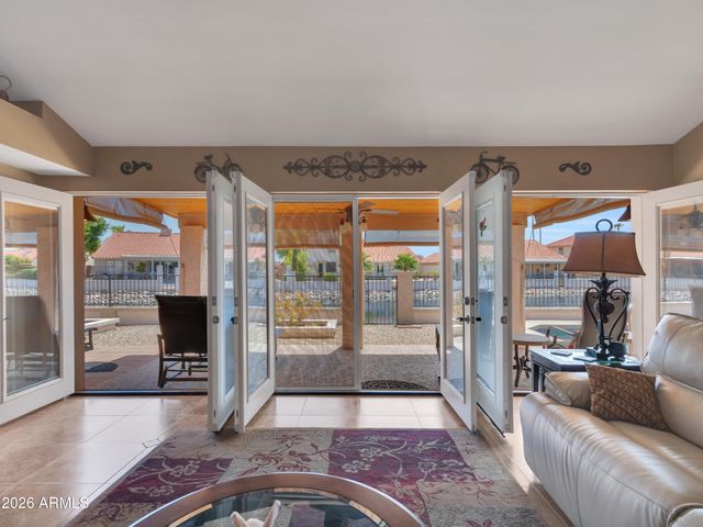 7615 W JULIE Drive, Glendale, AZ 85308