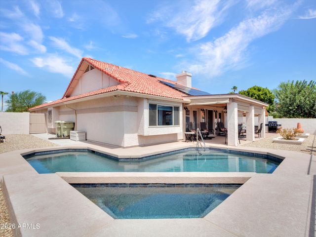 7615 W JULIE Drive, Glendale, AZ 85308