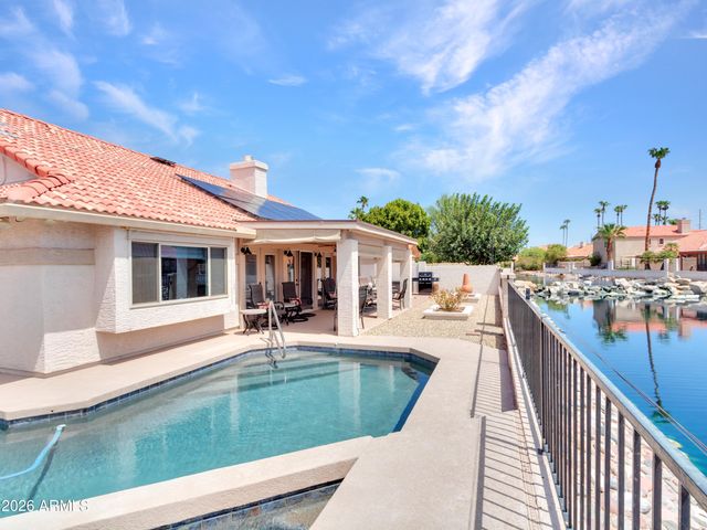 7615 W JULIE Drive, Glendale, AZ 85308