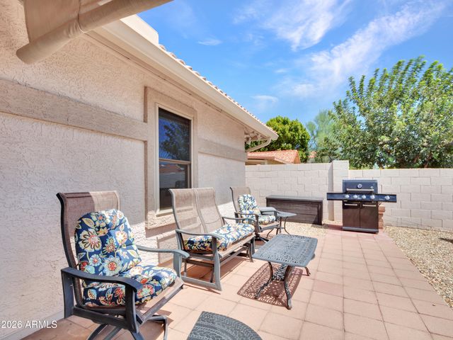 7615 W JULIE Drive, Glendale, AZ 85308