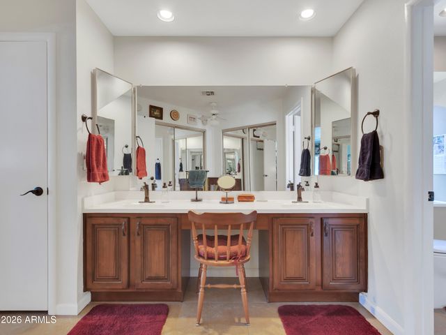 7615 W JULIE Drive, Glendale, AZ 85308