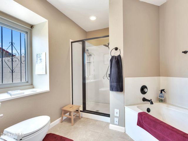 7615 W JULIE Drive, Glendale, AZ 85308