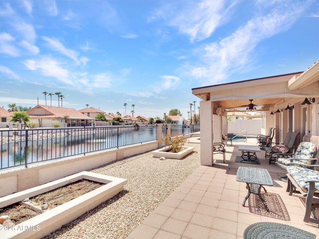 7615 W JULIE Drive, Glendale, AZ 85308