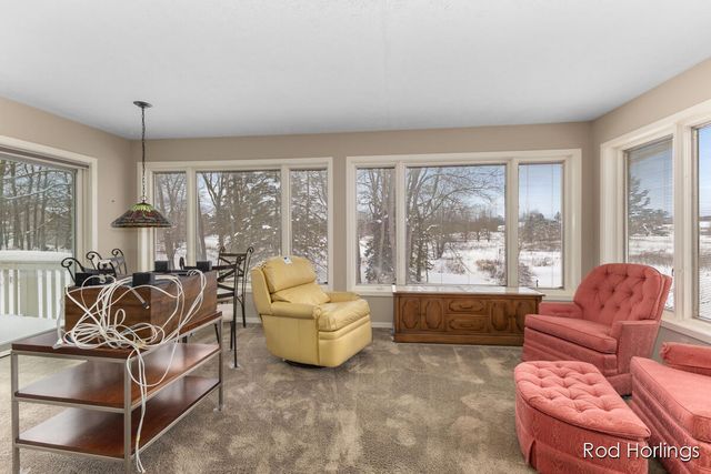 6977 Pinehurst Lane, Rockford, MI 49341