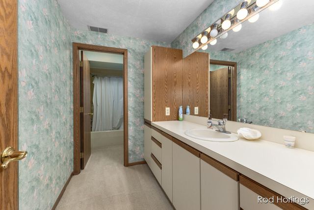 6977 Pinehurst Lane, Rockford, MI 49341