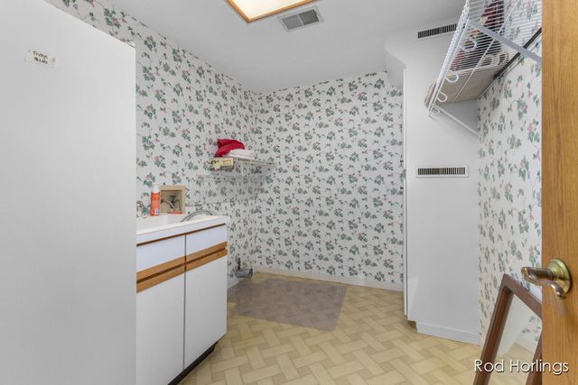 6977 Pinehurst Lane, Rockford, MI 49341