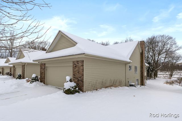 6977 Pinehurst Lane, Rockford, MI 49341