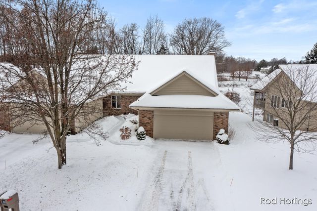6977 Pinehurst Lane, Rockford, MI 49341