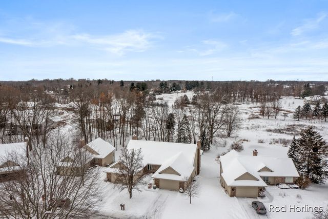 6977 Pinehurst Lane, Rockford, MI 49341