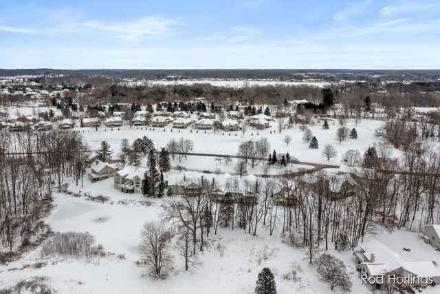 6977 Pinehurst Lane, Rockford, MI 49341